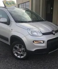 FIAT Panda 1.3 MJT 95 CV 4x4 km 6.000!! FIAT Panda 1.3 MJT 95 CV 4x4 km 6.000!!