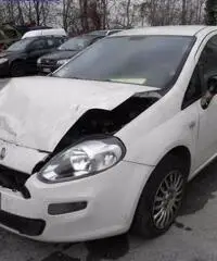 FIAT Punto 1.3 MJT 75CV VAN4 POSTI-Autovettura da preparare! FIAT Punto 1.3 MJT 75CV VAN4 POSTI-Autovettura da preparare!