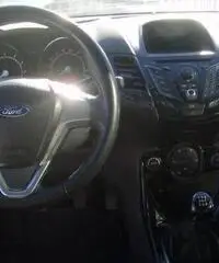 FORD Fiesta 1.0 80CV 5 porte Titanium FORD Fiesta 1.0 80CV 5 porte Titanium