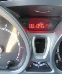 FORD Fiesta 1.2 82 CV 3 porte Titanium FORD Fiesta 1.2 82 CV 3 porte Titanium