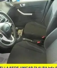 FORD Fiesta 1.5 TDCi 75 CV 5p. Black & White Edition