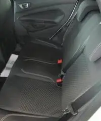 FORD Fiesta 1.5 TDCi 75 CV 5p. Black & White Edition