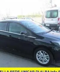 FORD Focus 1.6 120 CV GPL Titanium FORD Focus 1.6 120 CV GPL Titanium