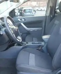 FORD Ranger 2.2 TDCi Doppia Cabina XLT 5pt. FORD Ranger 2.2 TDCi Doppia Cabina XLT 5pt.