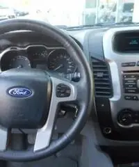 FORD Ranger 2.2 TDCi Doppia Cabina XLT 5pt. FORD Ranger 2.2 TDCi Doppia Cabina XLT 5pt.