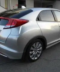 HONDA Civic 1.6 i-DTEC Lifestyle HONDA Civic 1.6 i-DTEC Lifestyle