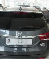 HYUNDAI i40 Wagon 1.7 CRDi 141 CV  Business HYUNDAI i40 Wagon 1.7 CRDi 141 CV  Business