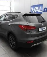 HYUNDAI Santa Fe 2.2 CRDI VGT A/C COMFORT 4WD-Garantita!!! HYUNDAI Santa Fe 2.2 CRDI VGT A/C COMFORT 4WD-Garantita!!!