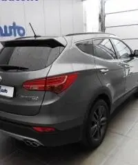 HYUNDAI Santa Fe 2.2 CRDI VGT A/C COMFORT 4WD-Garantita!!! HYUNDAI Santa Fe 2.2 CRDI VGT A/C COMFORT 4WD-Garantita!!!