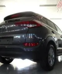 HYUNDAI Tucson 1.7 CRDi XPossible + Pelle e Tetto Apribile - KM0 HYUNDAI Tucson 1.7 CRDi XPossible + Pelle e Tetto Apribile - KM0