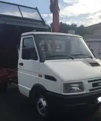 IVECO Daily 35.12 2.8 TDI ribaltabile + gru Ferrari IVECO Daily 35.12 2.8 TDI ribaltabile + gru Ferrari