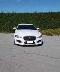 JAGUAR XE 2.0 D Turbo 180CV AWD AUTOM. SOLO 2500 KM !! JAGUAR XE 2.0 D Turbo 180CV AWD AUTOM. SOLO 2500 KM !!