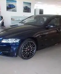 JAGUAR XF 2.0d 180 CV AWD R-Sport Automatico JAGUAR XF 2.0d 180 CV AWD R-Sport Automatico