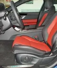 JAGUAR XF 2.0d 180 CV AWD R-Sport Automatico JAGUAR XF 2.0d 180 CV AWD R-Sport Automatico