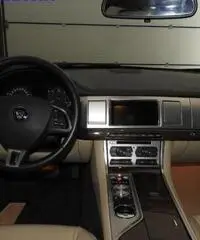 JAGUAR XF 2.2 D SPORTBRAKE LUXURY CV200 - Pochi chilometri!! JAGUAR XF 2.2 D SPORTBRAKE LUXURY CV200 - Pochi chilometri!!