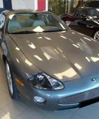 JAGUAR XKR 4.2 V8 S/C Coupé ottime condizioni !! JAGUAR XKR 4.2 V8 S/C Coupé ottime condizioni !!