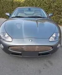 JAGUAR XKR 4.2 V8 S/C Coupé ottime condizioni !! JAGUAR XKR 4.2 V8 S/C Coupé ottime condizioni !!