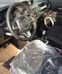 JEEP Renegade 1.6 Mjt Limited 120 cv-Navi 6,5 +Xenon+Smart key JEEP Renegade 1.6 Mjt Limited 120 cv-Navi 6,5 +Xenon+Smart key