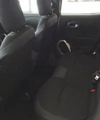 JEEP Renegade 1.6 Mjt Limited 120 cv-Navi 6,5 +Xenon+Smart key JEEP Renegade 1.6 Mjt Limited 120 cv-Navi 6,5 +Xenon+Smart key