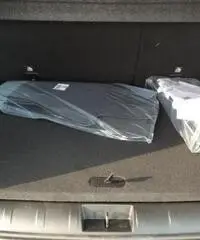 JEEP Renegade 1.6 Mjt Limited 120 cv-Navi 6,5 +Xenon+Smart key JEEP Renegade 1.6 Mjt Limited 120 cv-Navi 6,5 +Xenon+Smart key