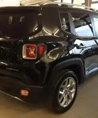 JEEP Renegade 1.6 Mjt Limited 120 cv-Navi 6,5 +Xenon+Smart key JEEP Renegade 1.6 Mjt Limited 120 cv-Navi 6,5 +Xenon+Smart key
