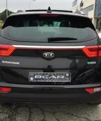 KIA Sportage 1.7 CRDI 2WD +Tetto pan.+Navig+telecamera+Pelle KIA Sportage 1.7 CRDI 2WD +Tetto pan.+Navig+telecamera+Pelle
