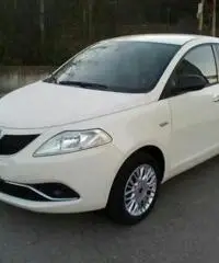 LANCIA Ypsilon 1.2 69 CV 5 porte Silver