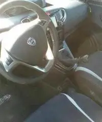 LANCIA Ypsilon 1.2 69 CV 5 porte Mya LANCIA Ypsilon 1.2 69 CV 5 porte Mya