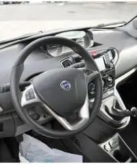 LANCIA Ypsilon 1.2 69 CV 5 porte GPL Ecochic Gold