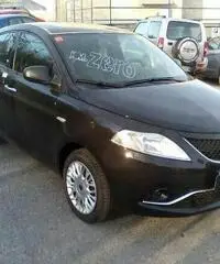 LANCIA Ypsilon 1.2 69 CV 5 porte Silver