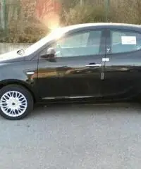 LANCIA Ypsilon 1.2 69 CV 5 porte Silver
