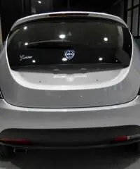 LANCIA Ypsilon 1.2 69 CV 5 porte Gold