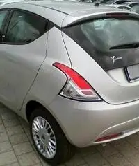 LANCIA Ypsilon 1.3 MJT 16V 95 CV 5 porte S&S Silver LANCIA Ypsilon 1.3 MJT 16V 95 CV 5 porte S&S Silver