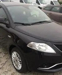 LANCIA Ypsilon 1.3 MJT 16V 95 CV 5 porte S&S Silver