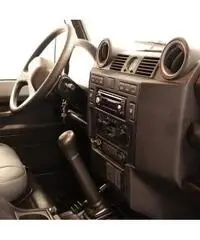 Land Rover Defender 90 2.4 TD4 Station Wagon E Land Rover Defender 90 2.4 TD4 Station Wagon E