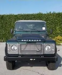 LAND ROVER Defender 90 2.2 TD4 Station Wagon SE  N1 LAND ROVER Defender 90 2.2 TD4 Station Wagon SE  N1