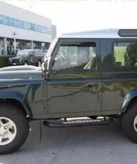 LAND ROVER Defender 90 2.2 TD4 Station Wagon SE  N1 LAND ROVER Defender 90 2.2 TD4 Station Wagon SE  N1