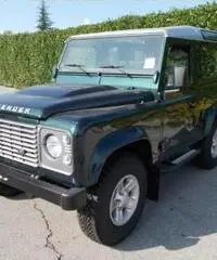 LAND ROVER Defender 90 2.2 TD4 Station Wagon SE  N1 LAND ROVER Defender 90 2.2 TD4 Station Wagon SE  N1