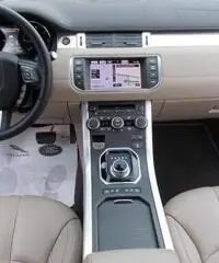 LAND ROVER Range Rover Evoque 2.2 TD4 5p. Pure Tech Pack KM 24000 AUTOMATICA LAND ROVER Range Rover Evoque 2.2 TD4 5p. Pure Tech Pack KM 24000 AUTOMATICA