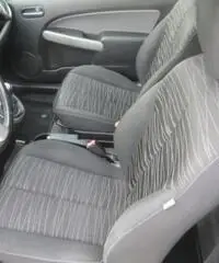 MAZDA 2 1.3 16V (75CV) 3p. Play