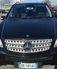 MERCEDES-BENZ ML 320 CDI Sport 4 MATIC MERCEDES-BENZ ML 320 CDI Sport 4 MATIC