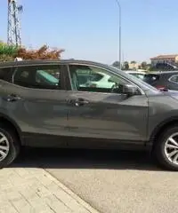 NISSAN Qashqai 1.6 dCi 2WD Connecta + Acenta + X-Tronic CVT +NAVI NISSAN Qashqai 1.6 dCi 2WD Connecta + Acenta + X-Tronic CVT +NAVI