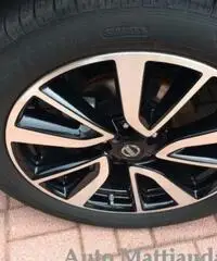 NISSAN X-Trail 1.6 dCi 2WD X-Tronic Tekna NISSAN X-Trail 1.6 dCi 2WD X-Tronic Tekna