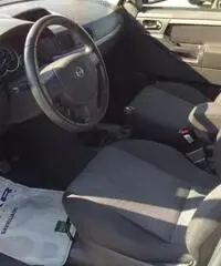 OPEL Meriva 1.6 16V Cosmo + clima autom + cerchi lega + radio OPEL Meriva 1.6 16V Cosmo + clima autom + cerchi lega + radio