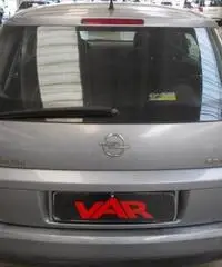 OPEL Signum 2.2 16V DTI Elegance OPEL Signum 2.2 16V DTI Elegance