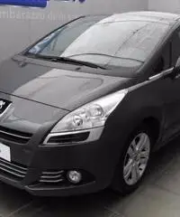 PEUGEOT 5008 1.6 HDi TECNO CV110 NO GARANZIA!!!!