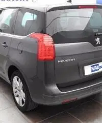 PEUGEOT 5008 1.6 HDi TECNO CV110 NO GARANZIA!!!!