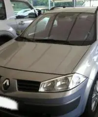 RENAULT Megane Mégane 1.9 dCi Gr.tour AUTOCARRO 4 POSTI! RENAULT Megane Mégane 1.9 dCi Gr.tour AUTOCARRO 4 POSTI!