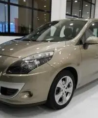 RENAULT Scenic X-Mod 1.5 dCi 110CV Dynamique RENAULT Scenic X-Mod 1.5 dCi 110CV Dynamique