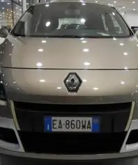 RENAULT Scenic X-Mod 1.5 dCi 110CV Dynamique RENAULT Scenic X-Mod 1.5 dCi 110CV Dynamique